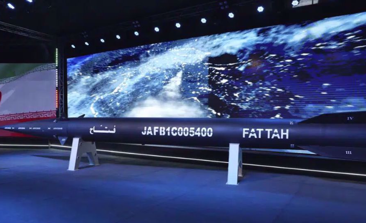 IRGC Iran Luncurkan Rudal Hipersonik dan Drone Terhadap Target AS dan Israel